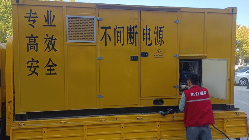 浑南柴油发电机组和UPS电源配合使用时，如何避免切换过程中的电力中断？